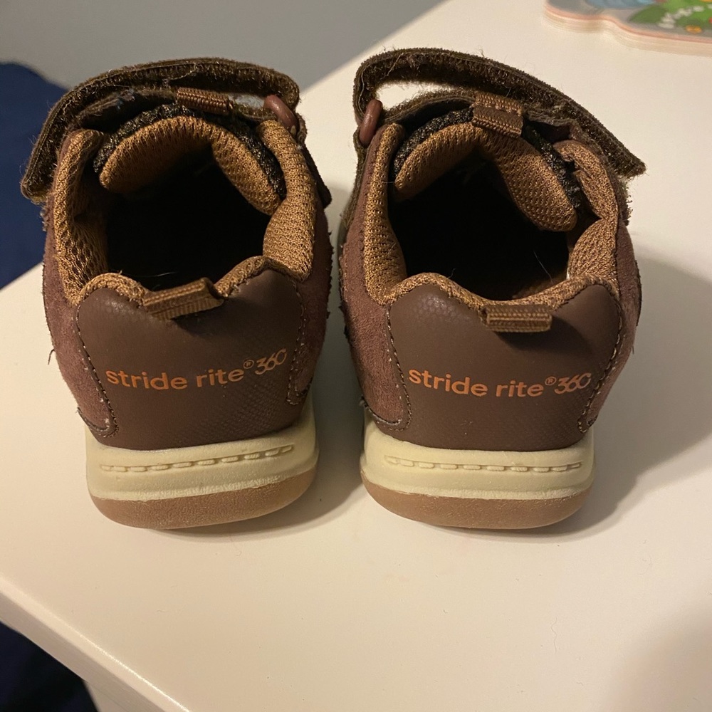Stride Rite Toddler Shoe Size 4.5 M-W
